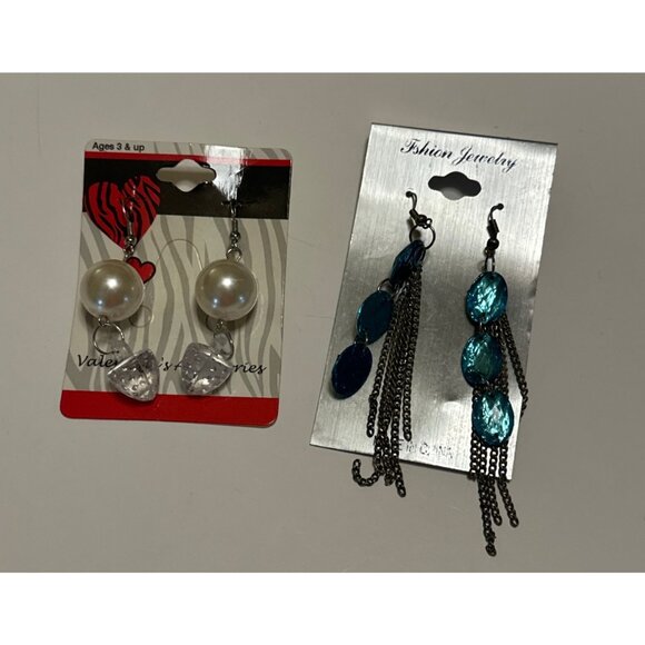 Mixed Lot of 6 Women's Costume/Fashion Jewelry Earrings, Pins, Charms - Picture 4 of 14